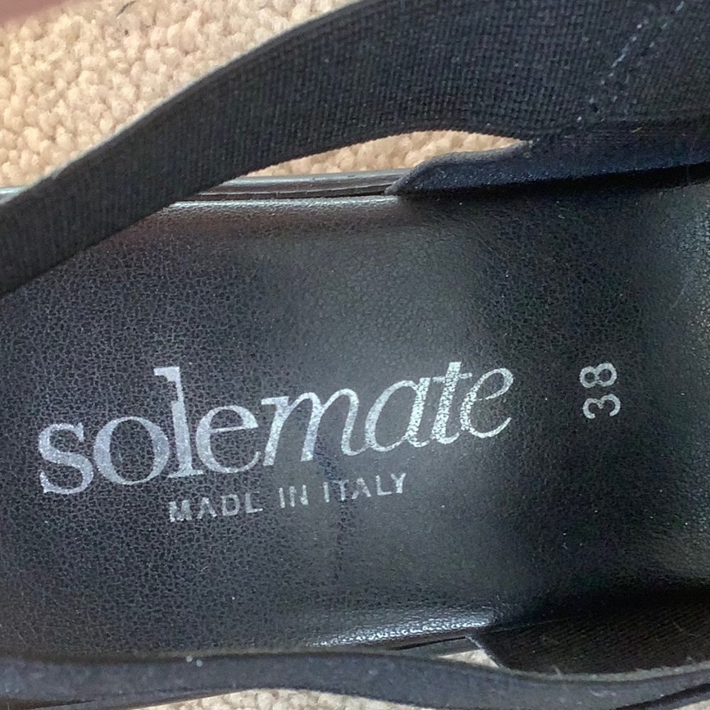 Black heels - Picture 5 of 10